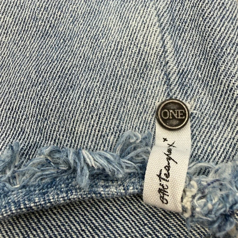 One Teaspoon Legends‎ Shorts 26 Distressed High Rise Raw Hem Jeans Mid Length